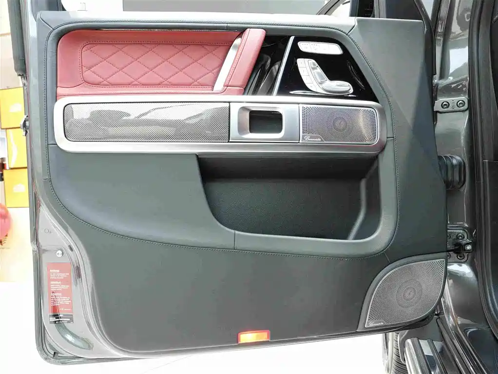 Mercedes-Benz G-Class 2023 — фото 15