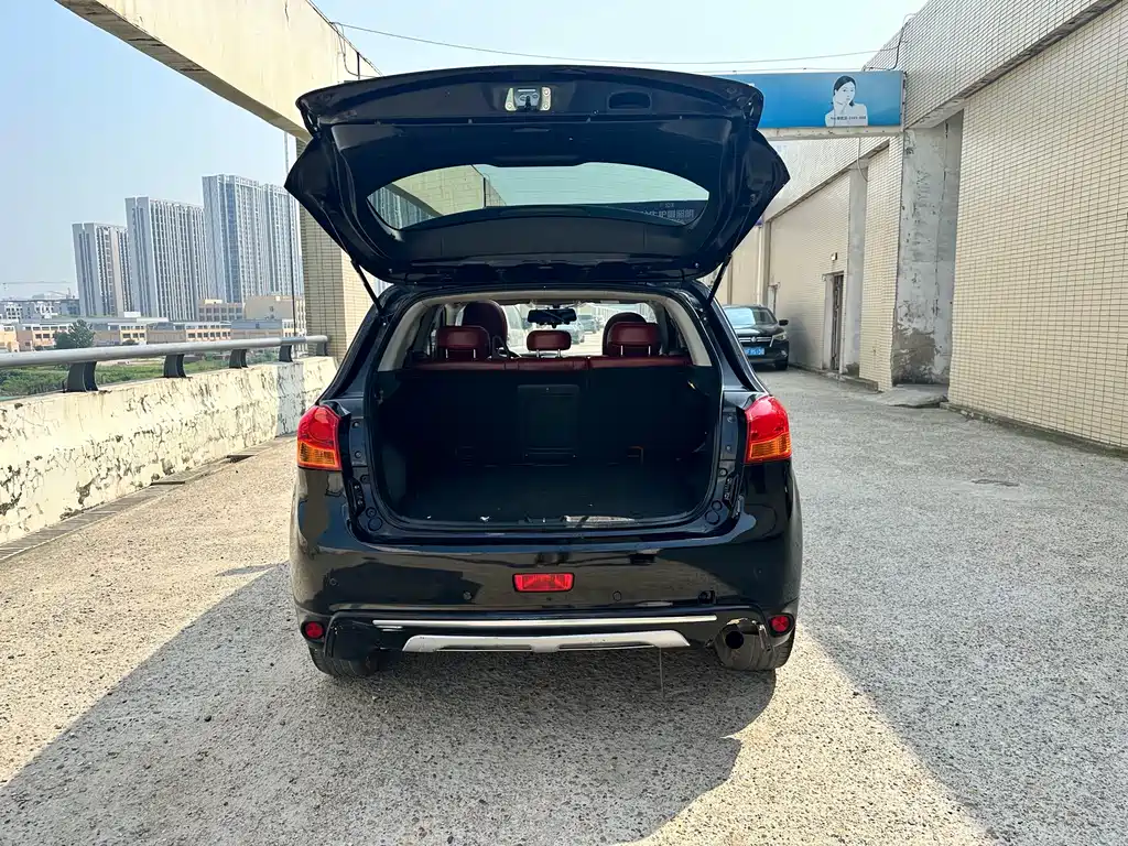 Mitsubishi ASX 2015 — фото 14
