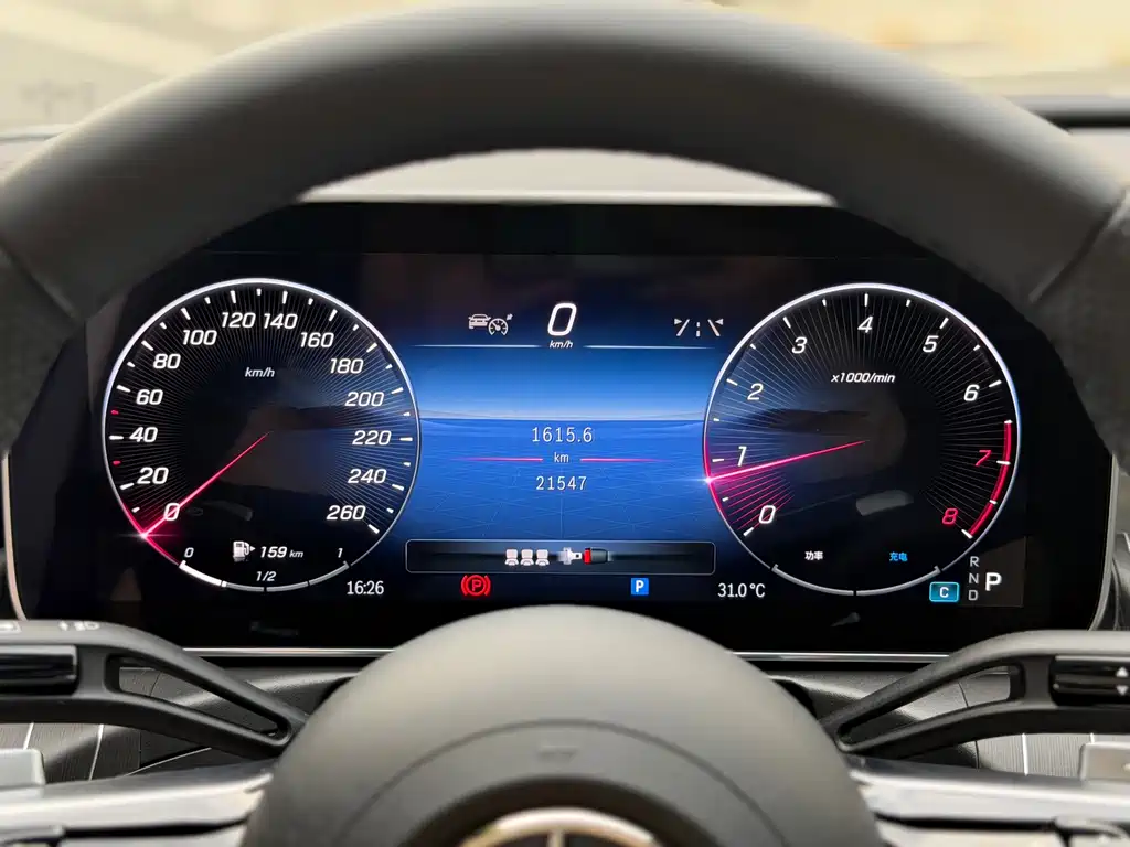 Mercedes-Benz C-Class 2023 — фото 9