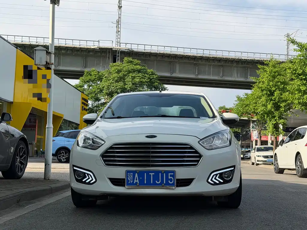Ford Forrest 2015