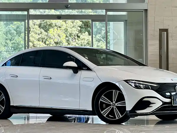 Mercedes-Benz EQE 2023