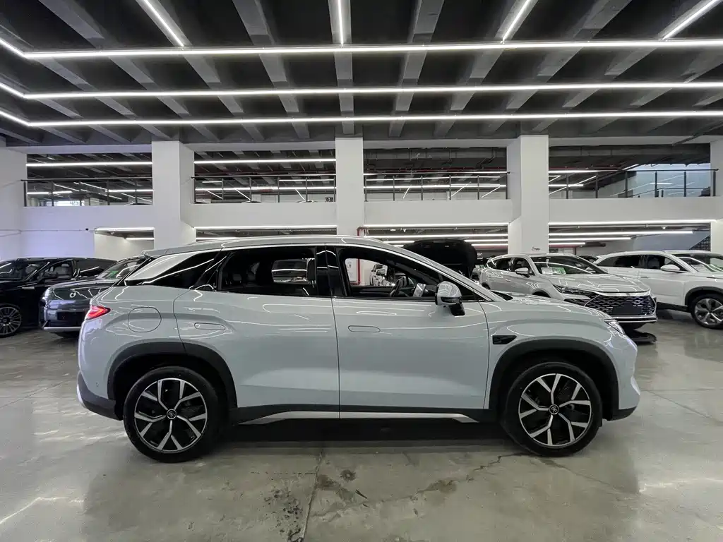 BYD Song L DM-i 2025 — фото 4