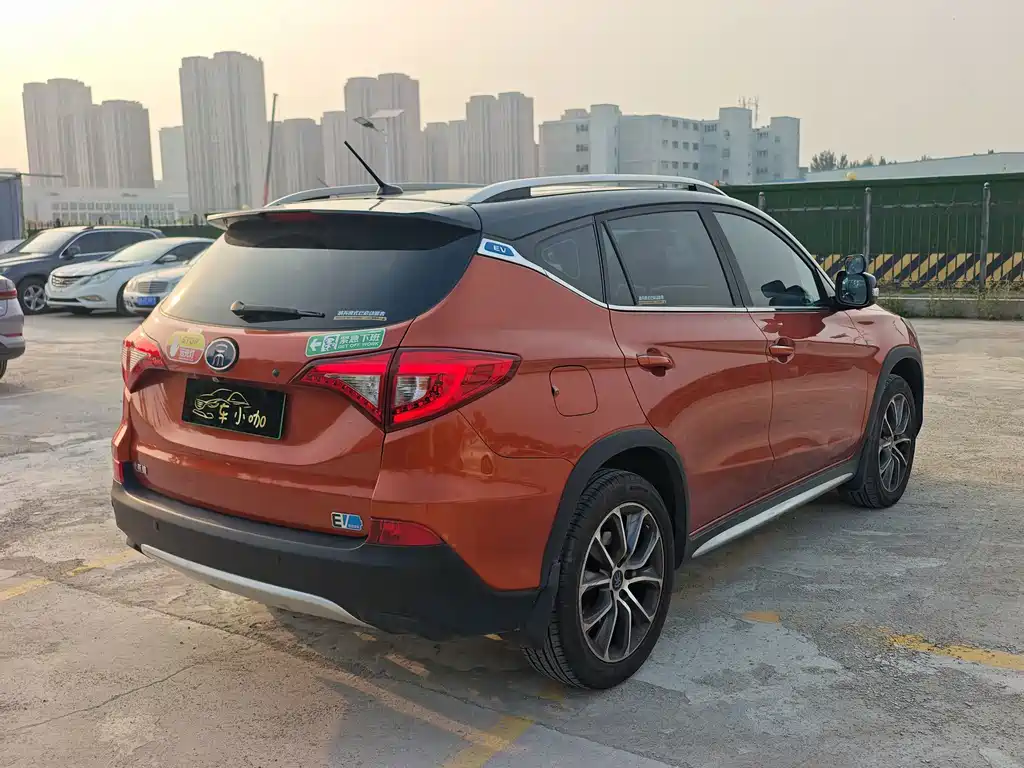 BYD Song New Energy 2017 — фото 4