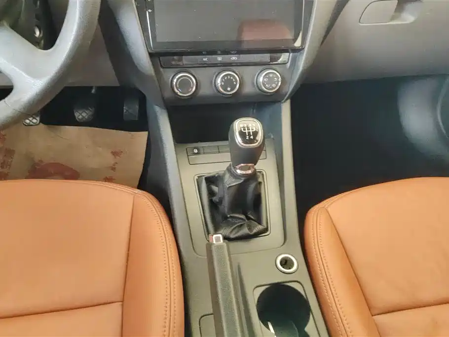 Skoda Octavia 2014 — фото 16