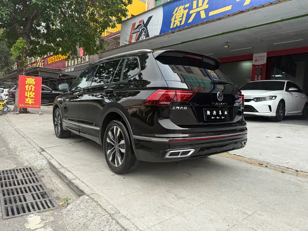 Volkswagen Tiguan L 2023 — фото 13