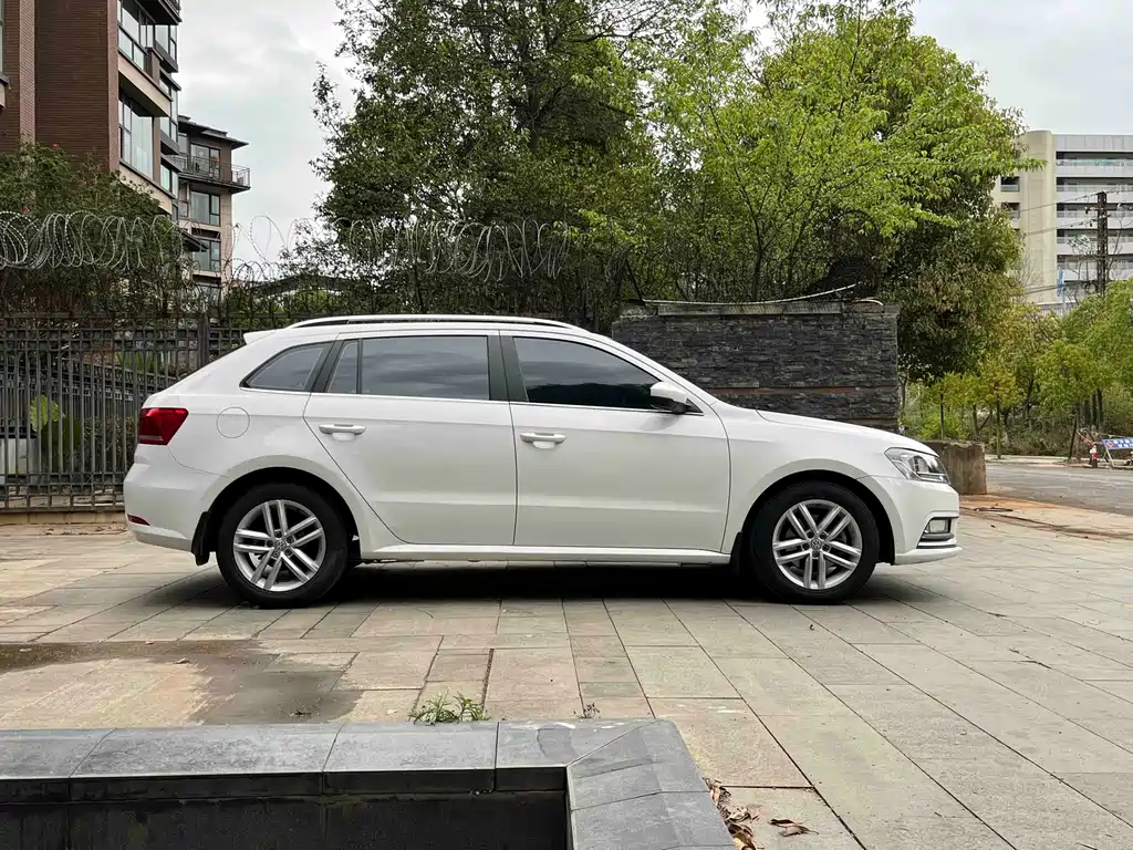 Volkswagen Gran Lavida 2019