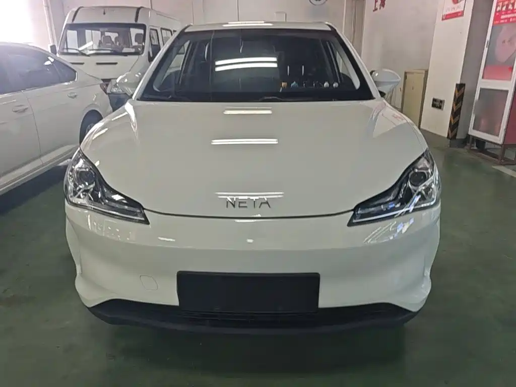 Neta V 2022