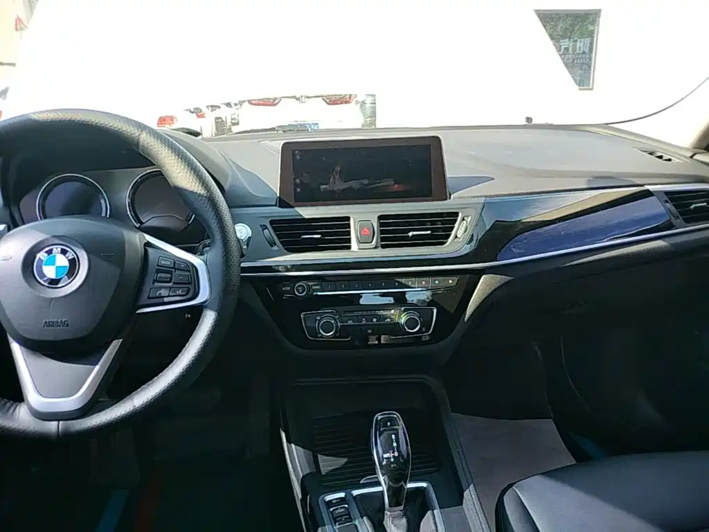 BMW 1 Series 2020 — фото 13
