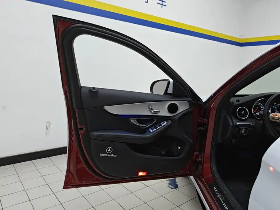 Mercedes-Benz C-Class 2020