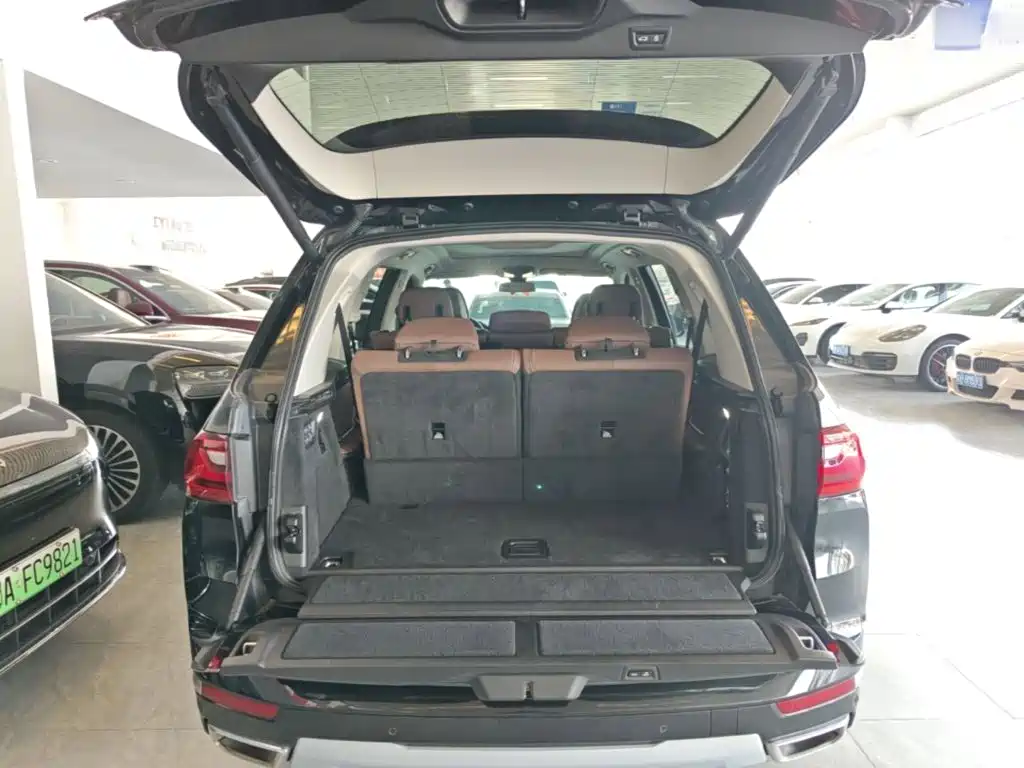 BMW X7 2020 — фото 19