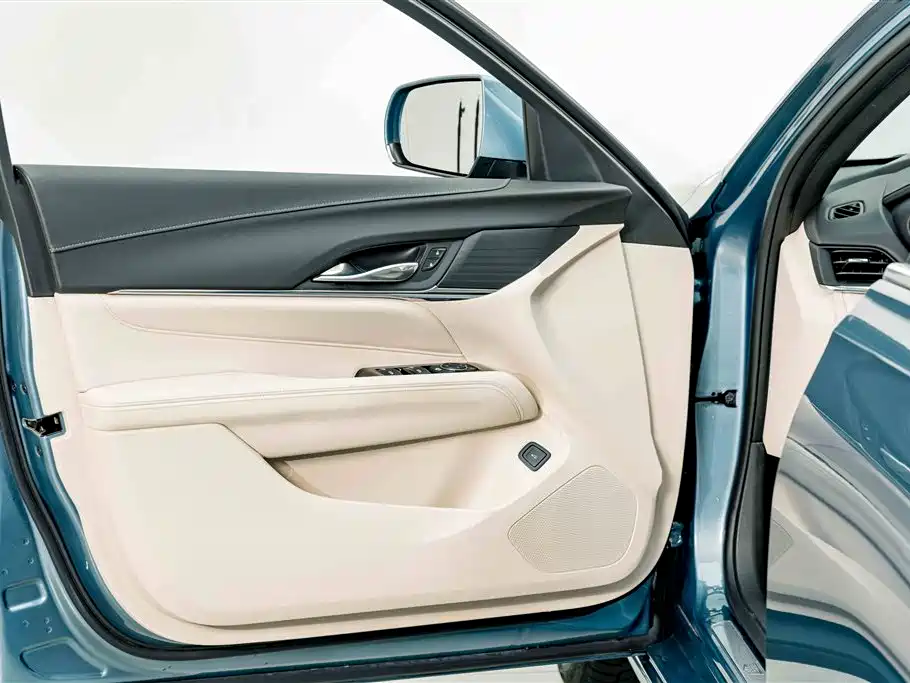 Cadillac CT4 2023 — фото 15