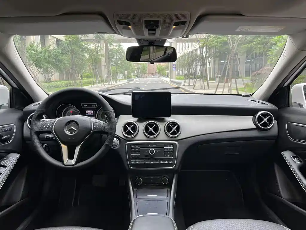Mercedes-Benz GLA 2016 — фото 11
