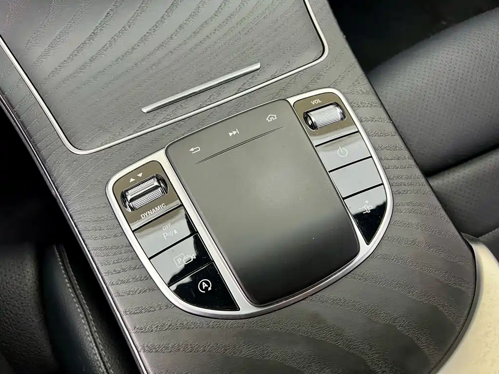 Mercedes-Benz C-Class 2021