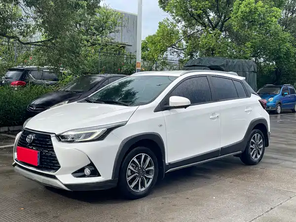 Toyota Yaris L 2022