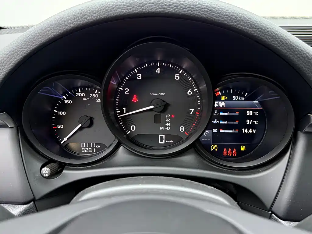 Porsche Macan 2023 — фото 14