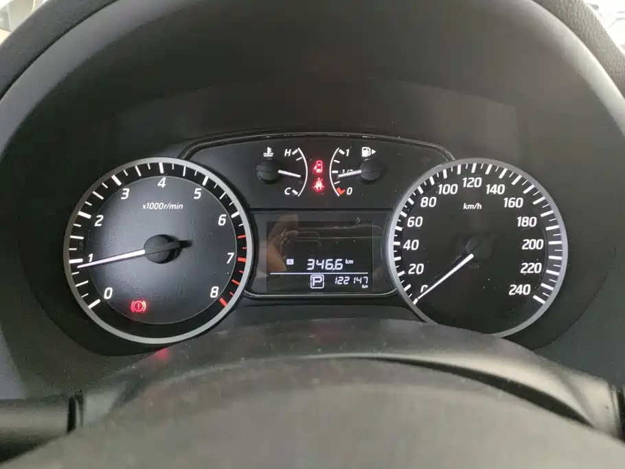 Nissan Sylphy 2018 — фото 13