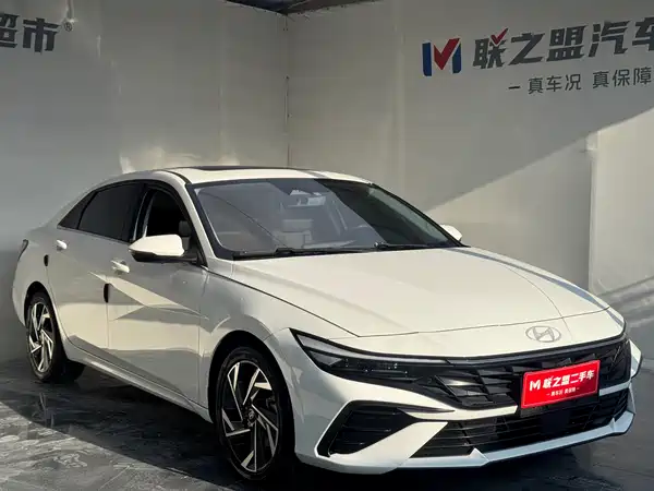 Hyundai Elantra 2023