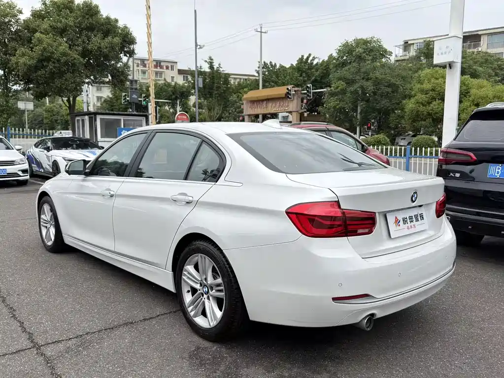 BMW 3 Series 2018 — фото 4