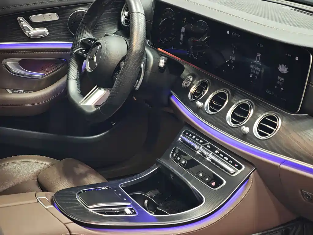 Mercedes-Benz E-Class 2023 — фото 4