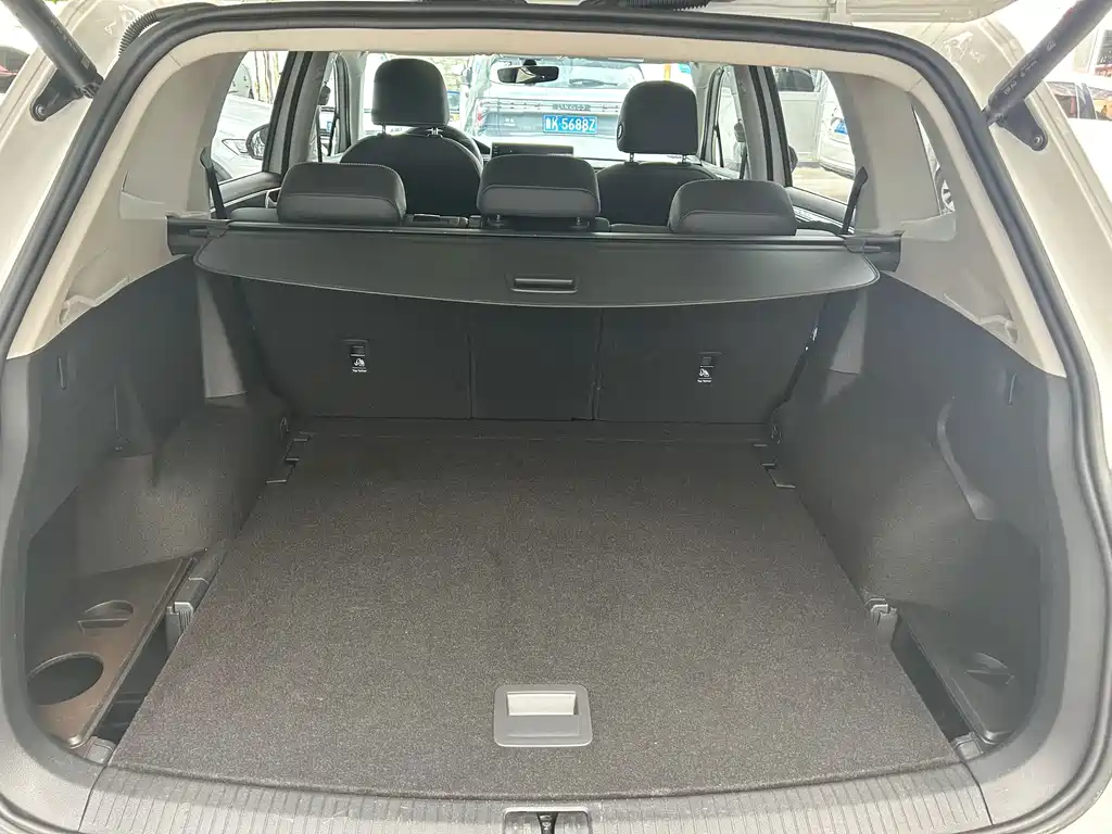 Volkswagen Tiguan L 2022