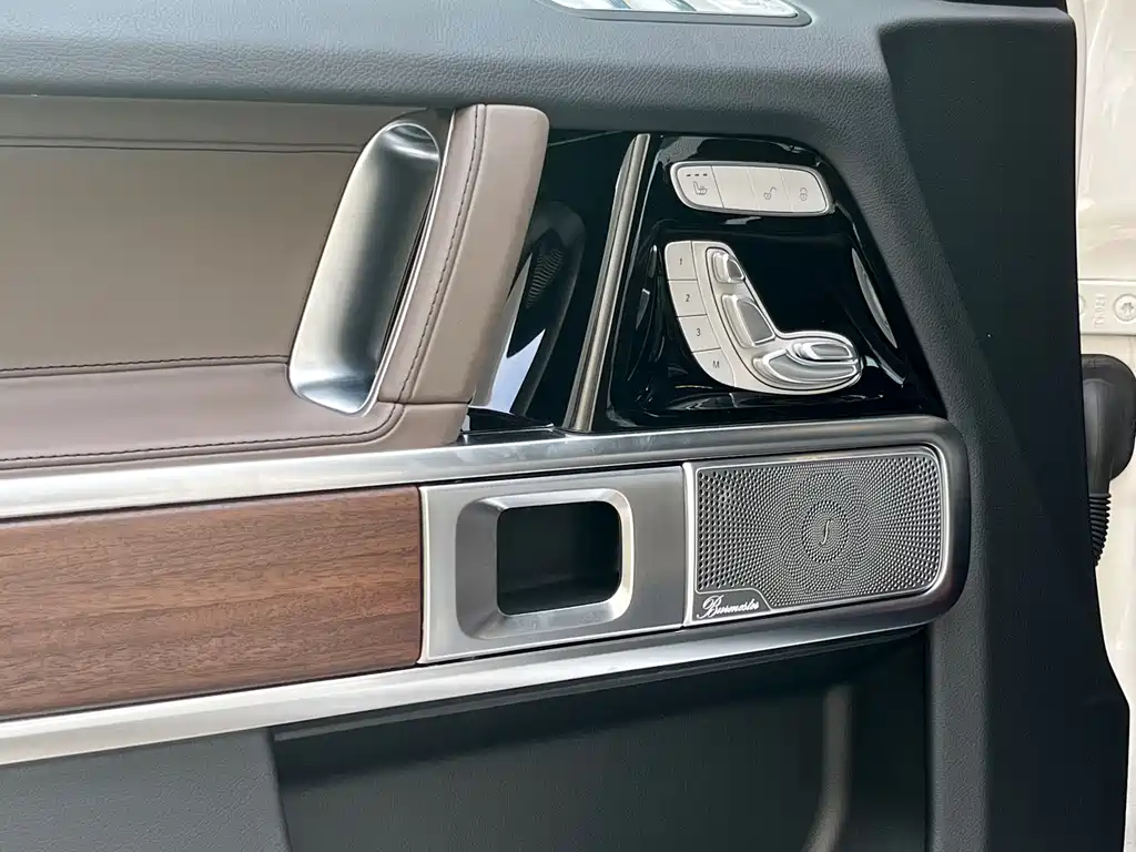 Mercedes-Benz G-Class 2025 — фото 14
