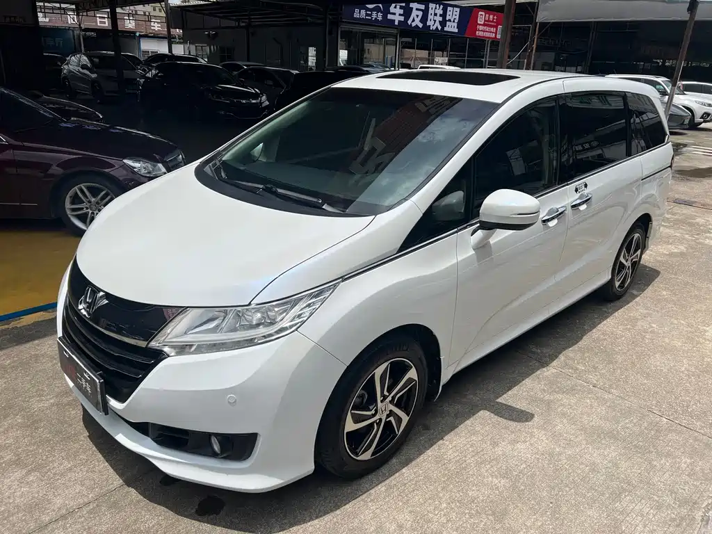 Honda Odyssey 2018 — фото 1