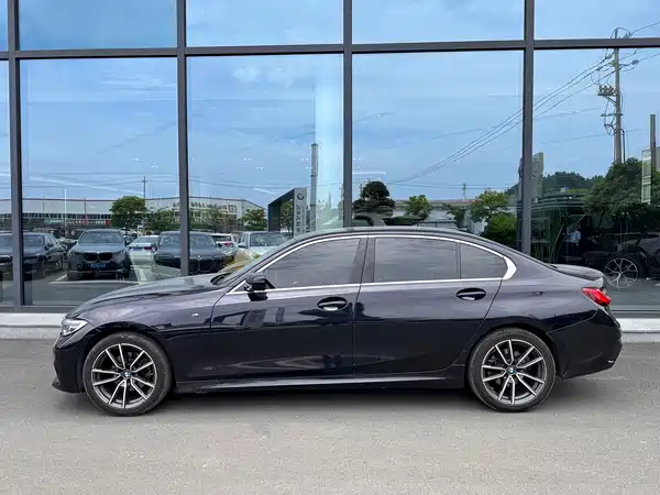 BMW 3 Series 2021