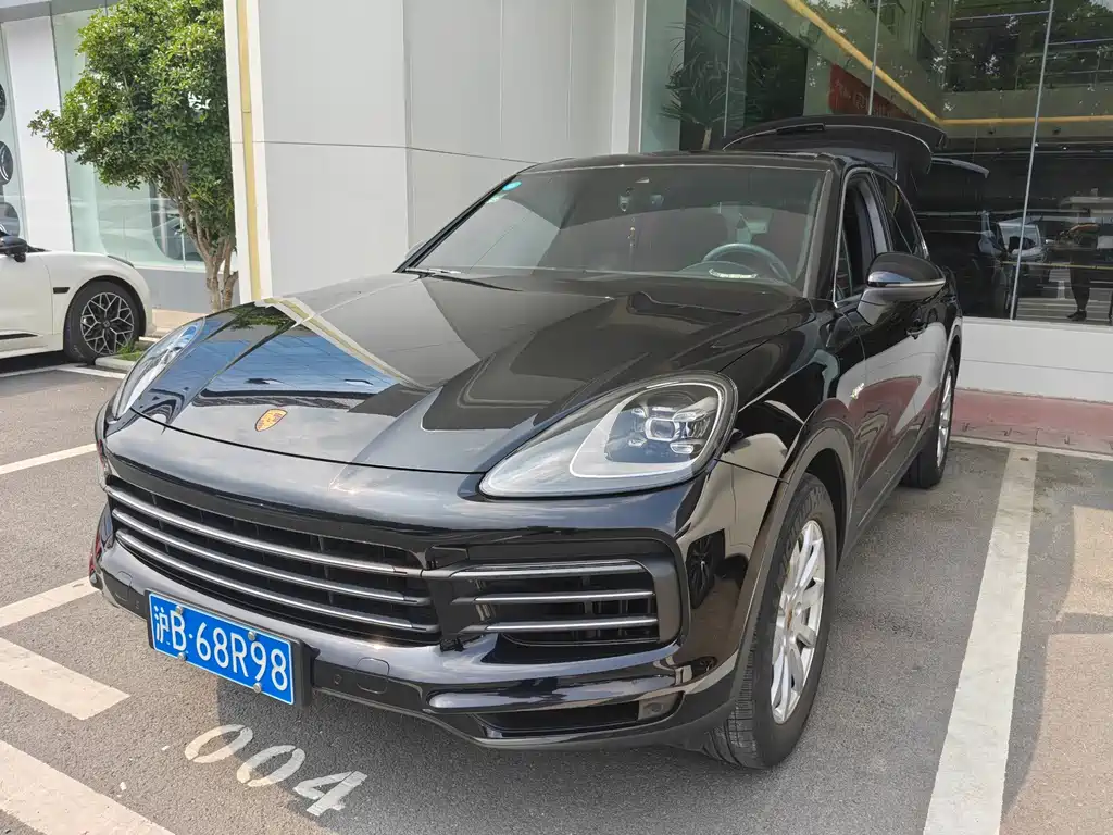 Porsche Cayenne New Energy 2019 — фото 2