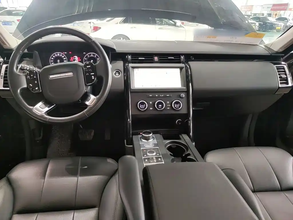 Land Rover Discovery 2020 — фото 10