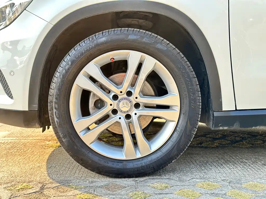 Mercedes-Benz GLA 2015 — фото 12