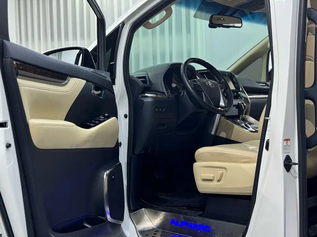 Toyota Alphard 2019 — фото 5