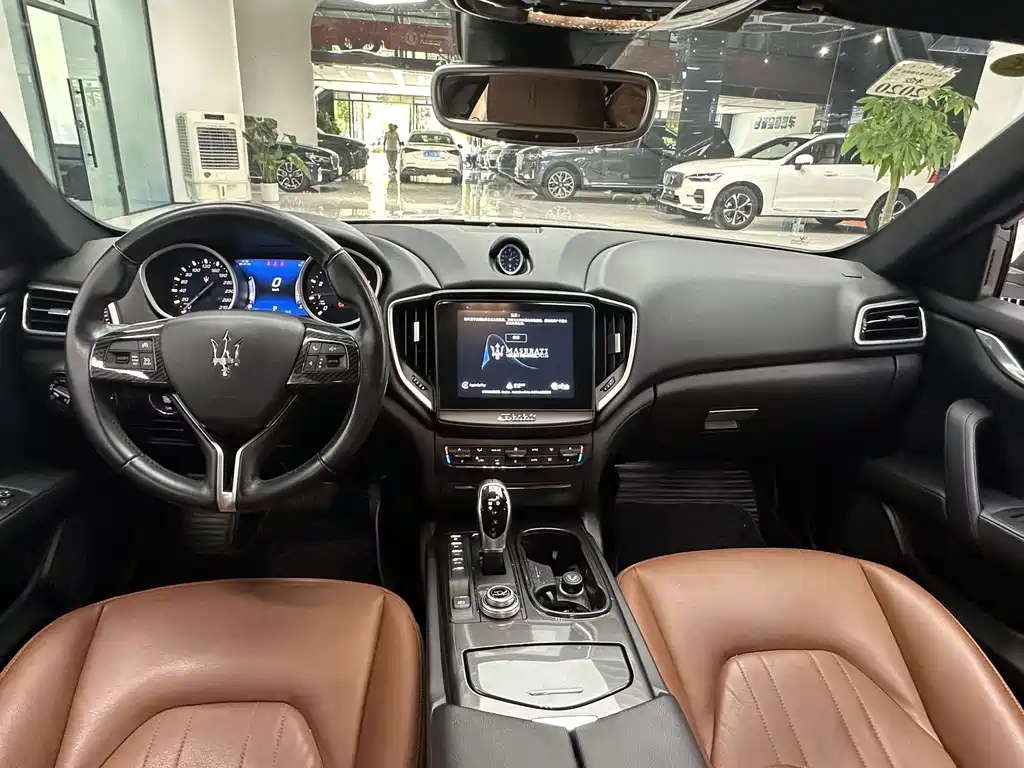 Maserati Ghibli 2018 — фото 4