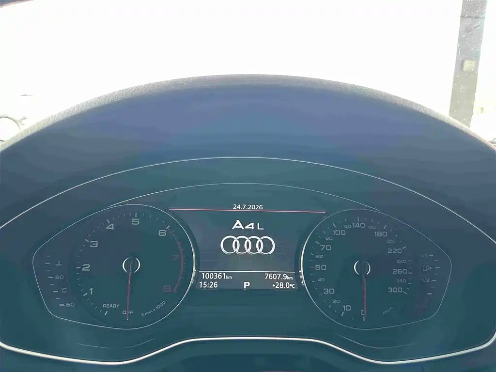 Audi A4L 2017 — фото 10