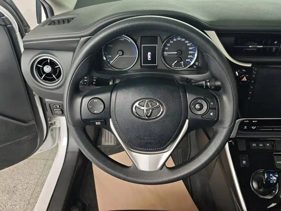 Toyota Corolla Hybrid 2021 — фото 15