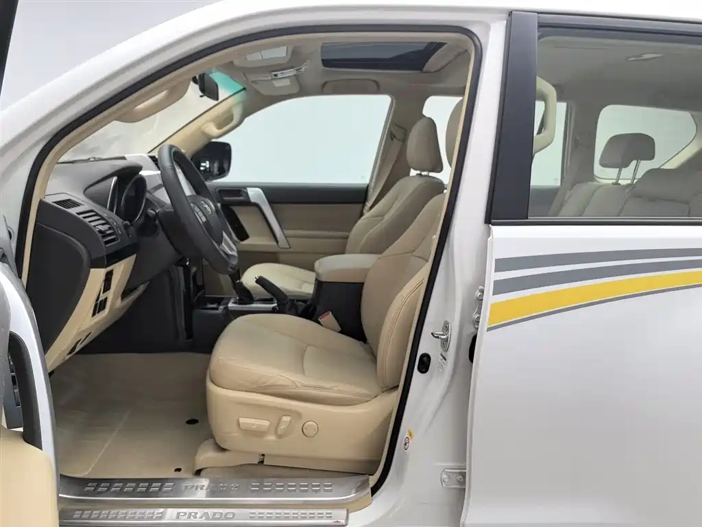 Toyota Prado 2015 — фото 10