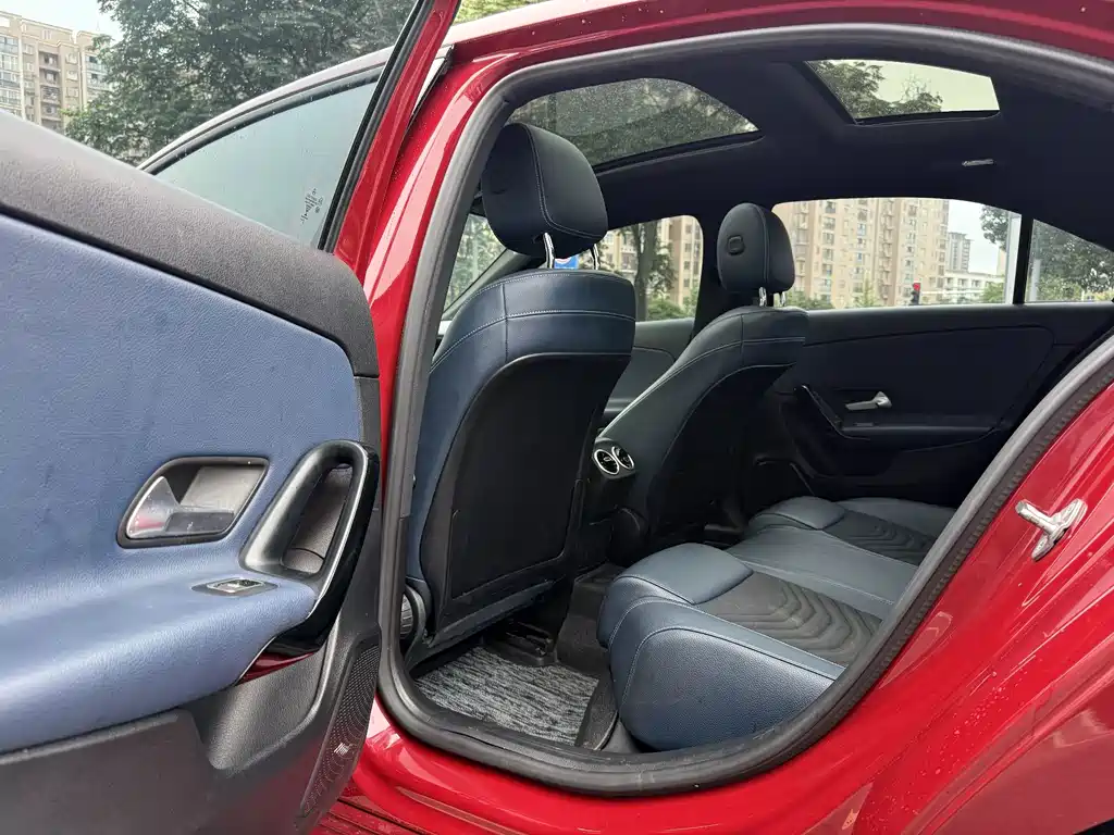 Mercedes-Benz A-Class 2020 — фото 10