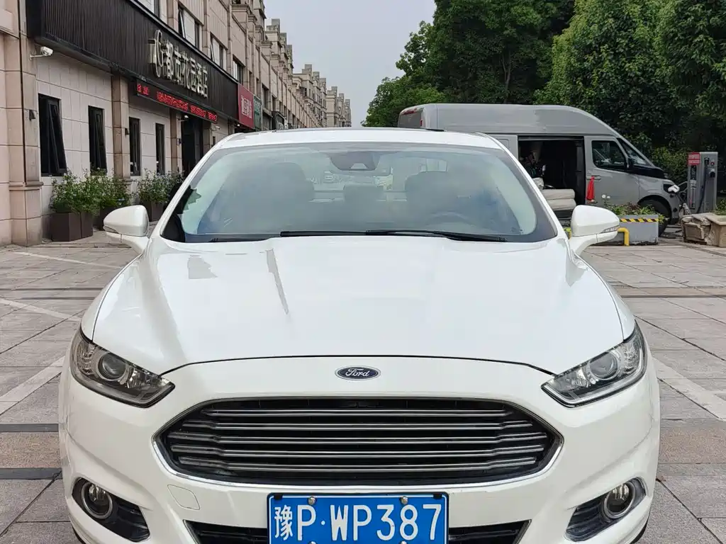 Ford Mondeo 2015 — фото 2
