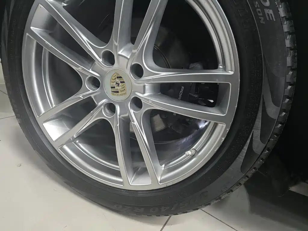 Porsche Cayenne 2018 — фото 15
