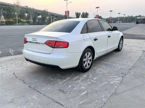 Audi A4L 2012