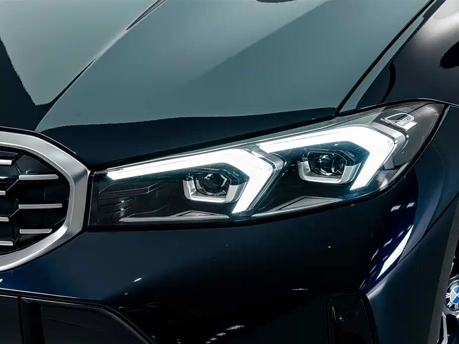 BMW 3 Series 2025