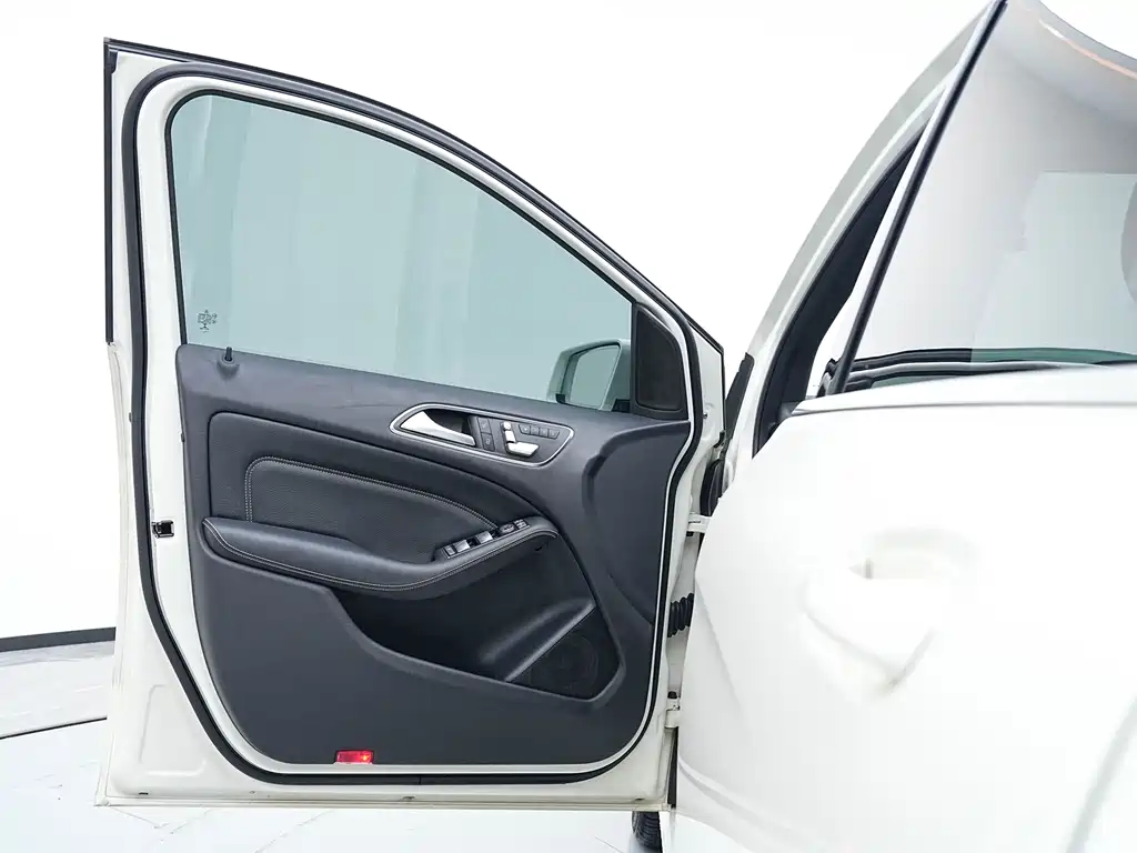 Mercedes-Benz B-Class 2014 — фото 16