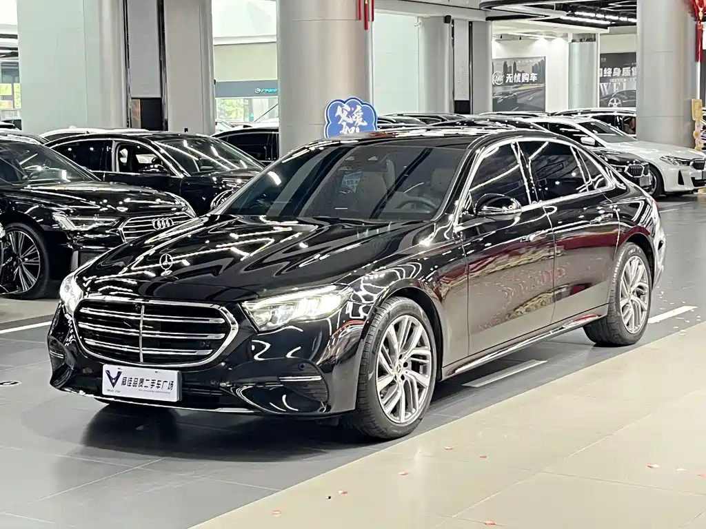 Mercedes-Benz E-Class 2024