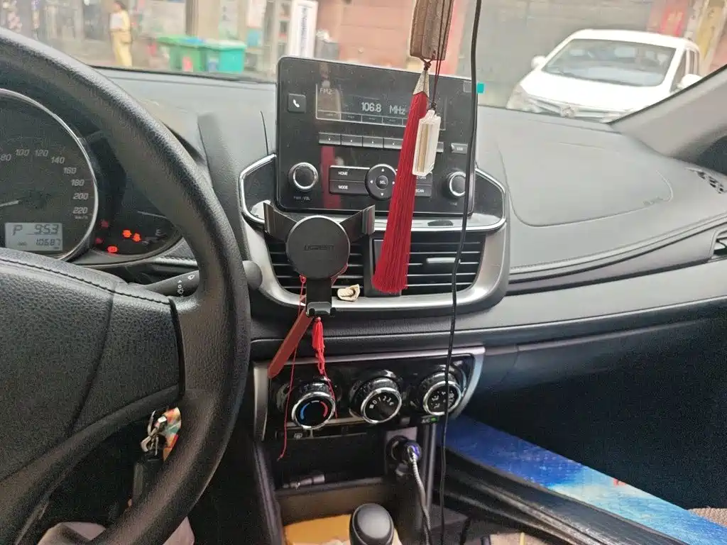 Toyota Yaris L 2020