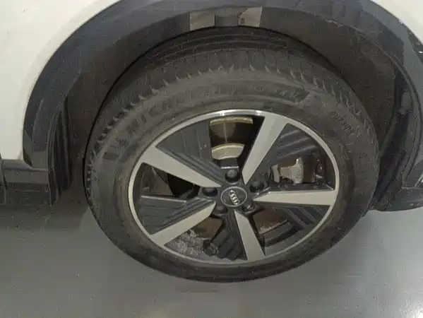 Audi Q2L E-Tron 2020