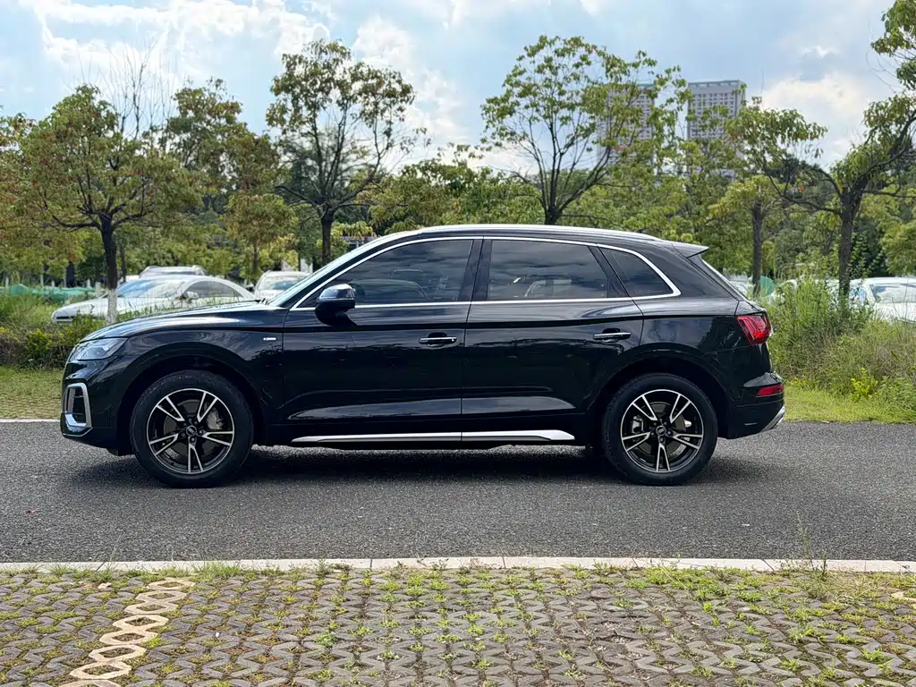 Audi Q5L 2022 — фото 3