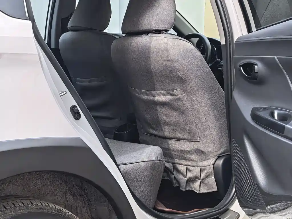 Toyota Yaris L 2021 — фото 9