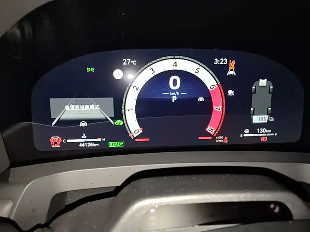 Toyota Vellfire 2023 — фото 12