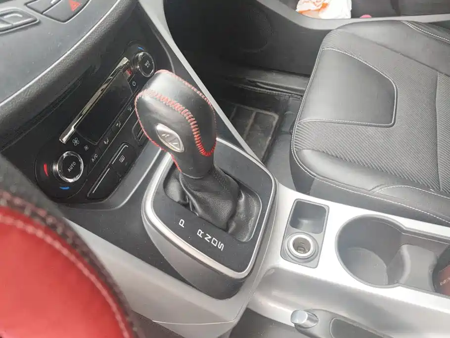 Ford Kuga 2014 — фото 16