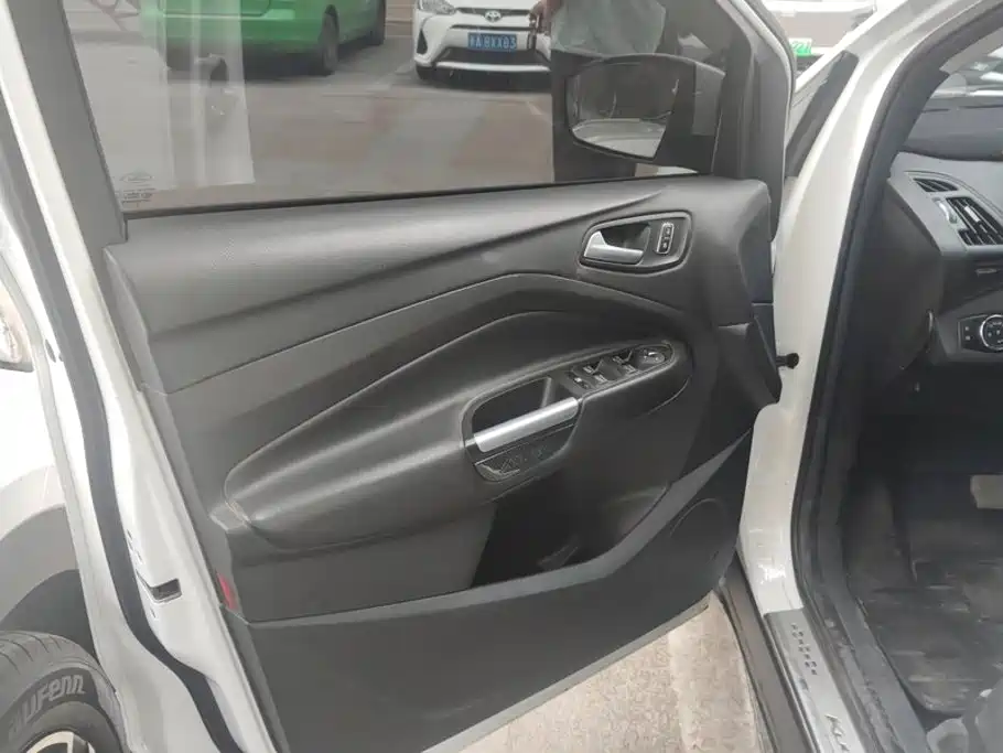 Ford Kuga 2014