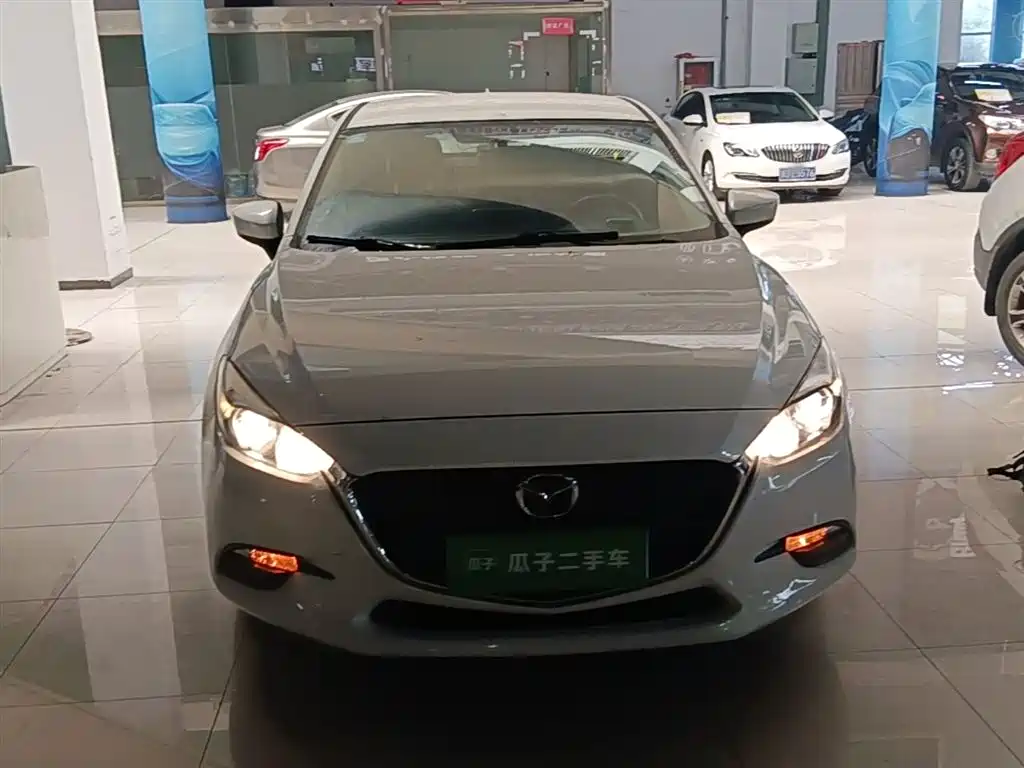 Mazda 3 Axela 2017 — фото 3